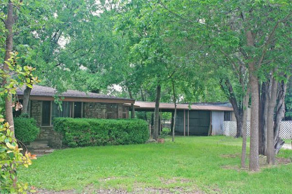 305 BRYAN ST, GLEN ROSE, TX 76043, photo 4 of 40