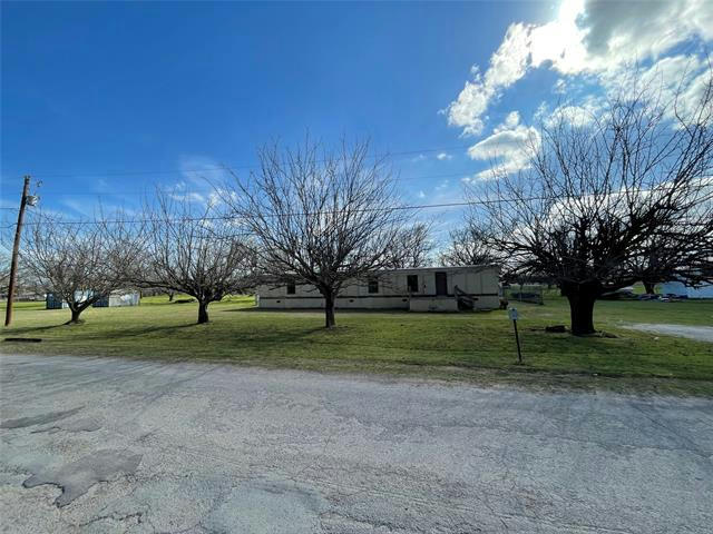 7221 COMANCHE TRL, WEATHERFORD, TX 76087, photo 1 of 5