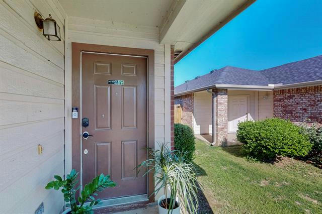 5904 PARKVIEW HILLS LN, FORT WORTH, TX 76179, photo 1 of 38
