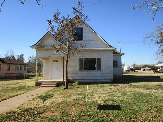 821 N MAIN ST, CROWELL, TX 79227, photo 1 of 19