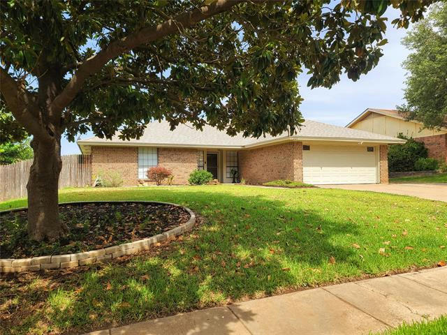 221 LANSFORD DR, BENBROOK, TX 76126, photo 1 of 23