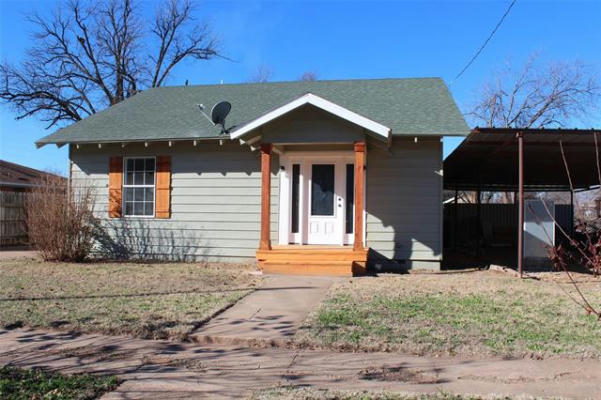 231 N 5TH AVE, MUNDAY, TX 76371, photo 4 of 28