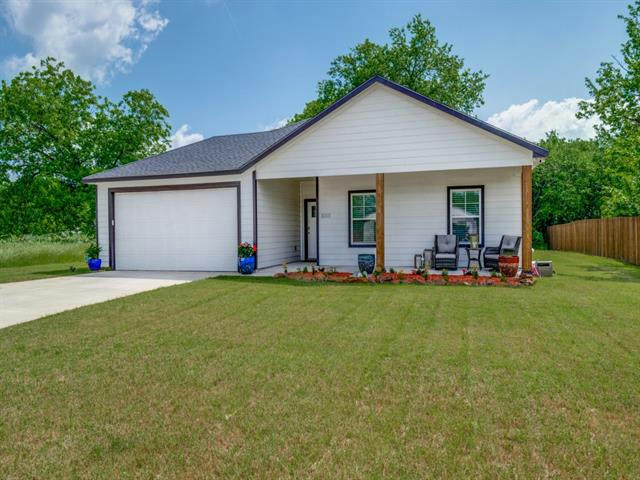3013 COLLEGE ST, GREENVILLE, TX 75401, photo 1 of 25