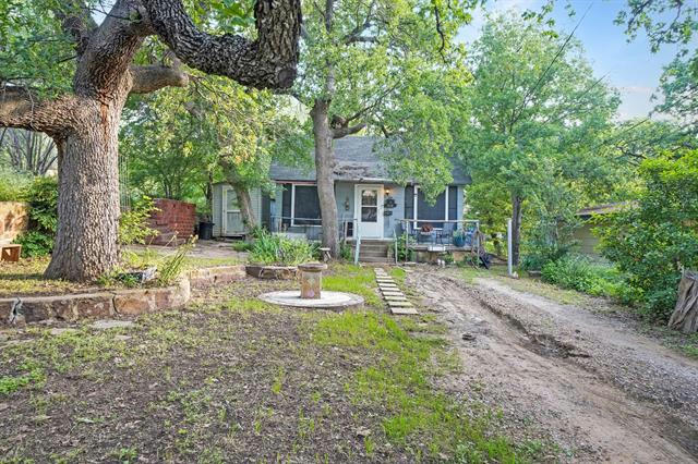 610 NW 8TH ST, MINERAL WELLS, TX 76067, photo 1 of 20