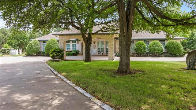 1100 WILLS WAY CT, GRANBURY, TX 76049, photo 1 of 39