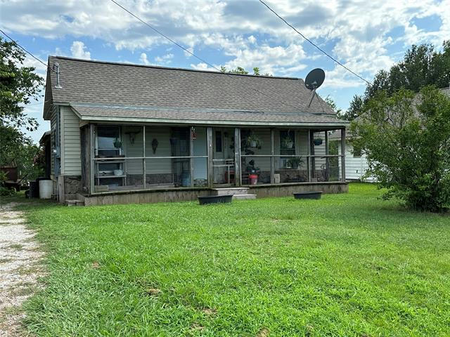 532 W HUGHES ST, COLLINSVILLE, TX 76233, photo 1 of 3