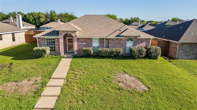 1749 GENTRY ST, LANCASTER, TX 75134, photo 2 of 16