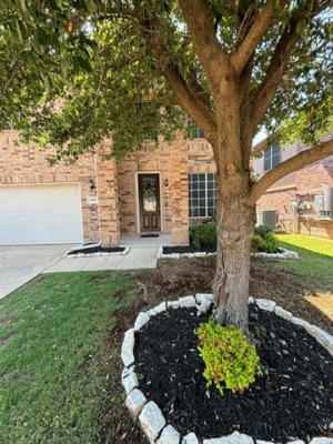 10449 RISING KNOLL LN, FORT WORTH, TX 76131, photo 3 of 26