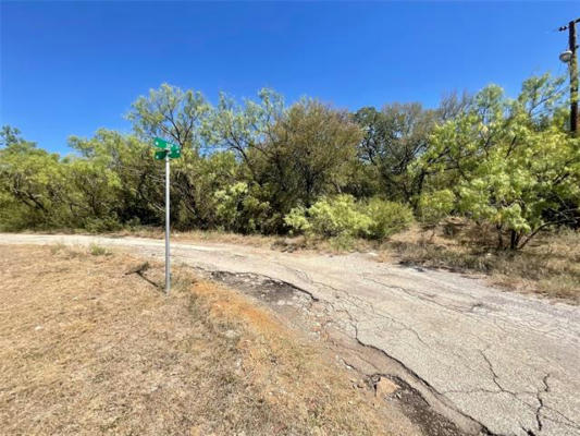 1910 NE 2ND ST, MINERAL WELLS, TX 76067, photo 3 of 9