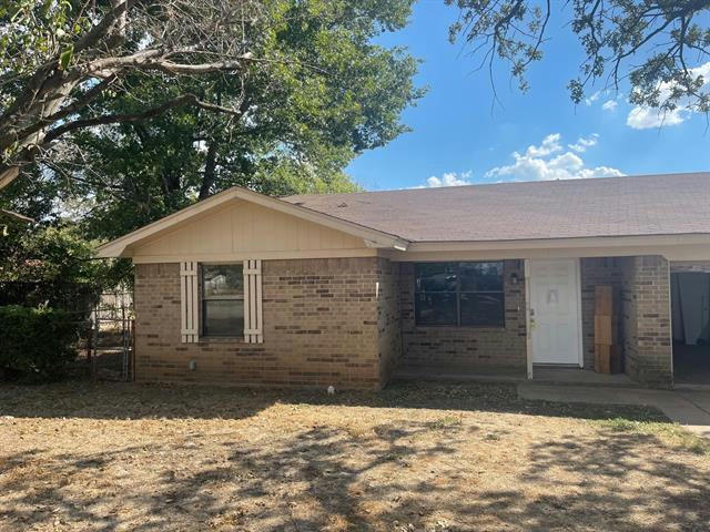209 W 3RD ST, WEATHERFORD, TX 76086, photo 1 of 9
