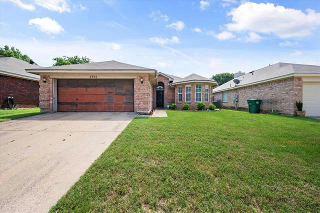 2956 TIMBER CREEK TRL, FORT WORTH, TX 76118, photo 1 of 27