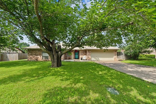 410 MEADOW VIEW DR, CLEBURNE, TX 76033, photo 1 of 35