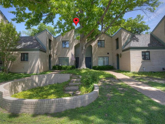 2633 MCCART AVE, FORT WORTH, TX 76110, photo 1 of 27
