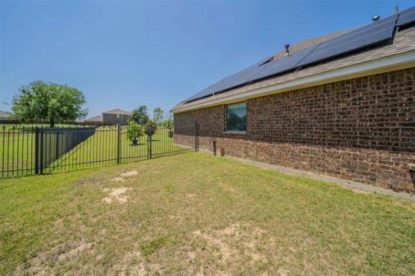 13541 FISHING HOLE LN, FORT WORTH, TX 76052, photo 4 of 30