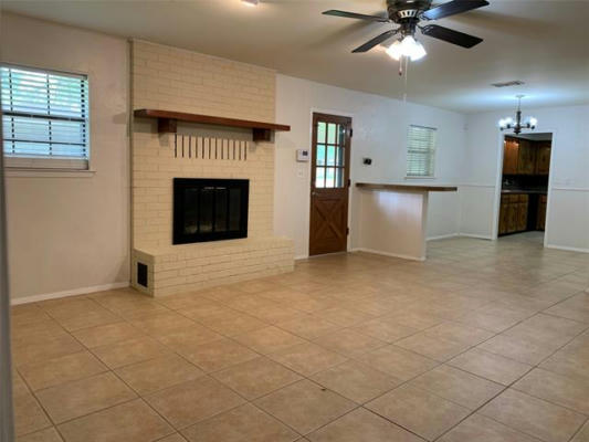 1200 CLIFF DR, GRAHAM, TX 76450, photo 3 of 18