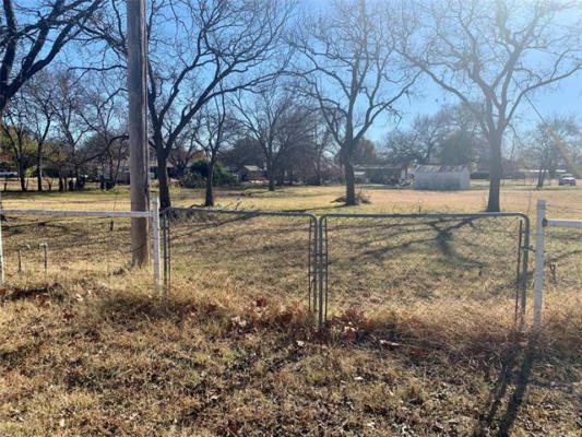 407 W PECAN ST, NOCONA, TX 76255, photo 2 of 8