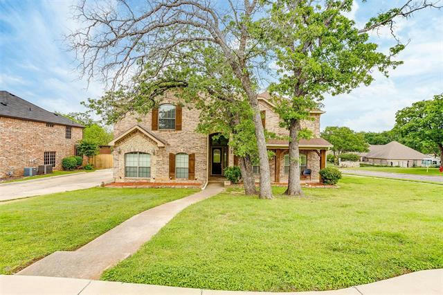800 WHITLEY CT, KENNEDALE, TX 76060, photo 1 of 40