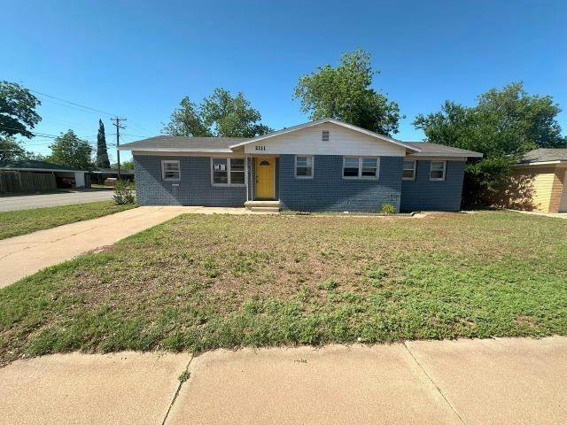 2111 43RD ST, SNYDER, TX 79549, photo 1 of 23