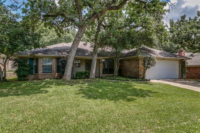 6829 INWOOD DR, NORTH RICHLAND HILLS, TX 76182, photo 1 of 20