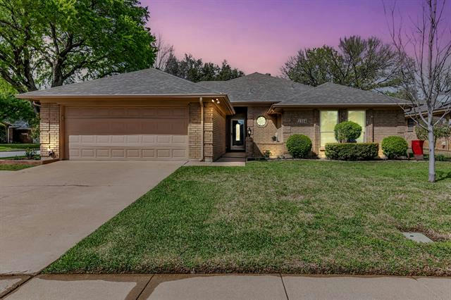 2304 CHRISTOPHER LN, EULESS, TX 76040, photo 1 of 27