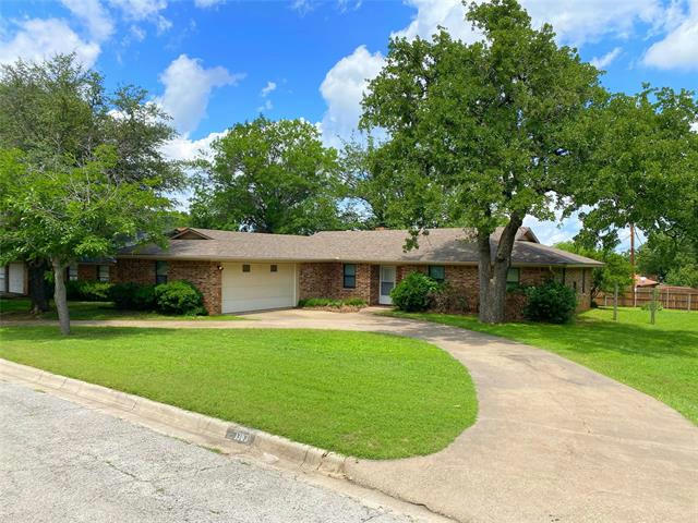 1303 BELLAIRE ST, BOWIE, TX 76230, photo 1 of 26