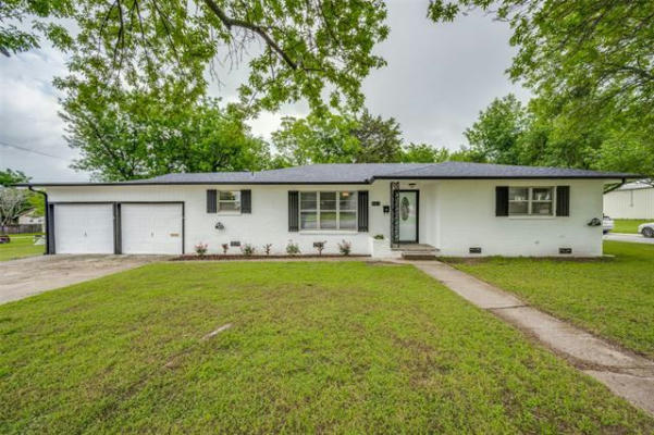 501 LINDSEY ST, BOWIE, TX 76230 - Image 1
