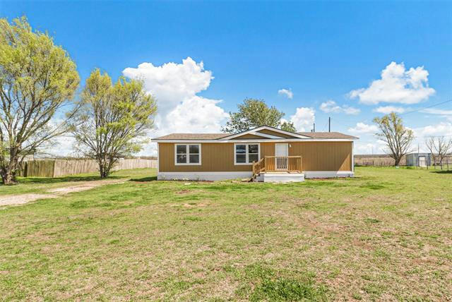 211 CHRISTI DR, SOUTHMAYD, TX 76268, photo 1 of 28