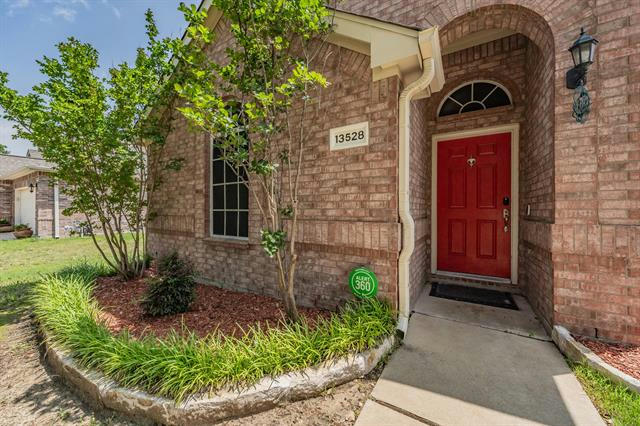 13528 LEATHER STRAP DR, FORT WORTH, TX 76052, photo 1 of 35