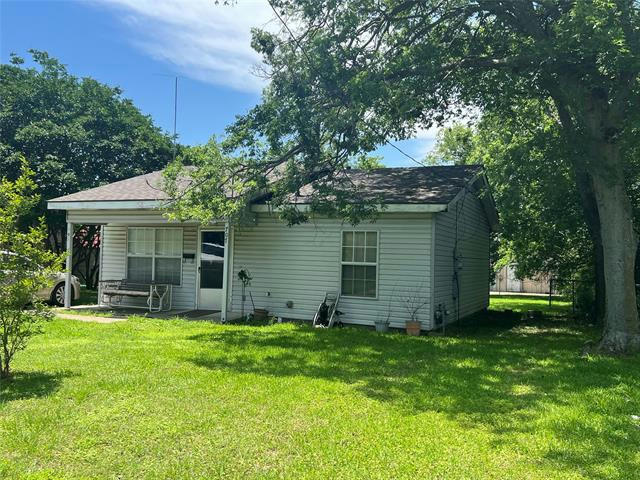 707 N 3RD ST, WILLS POINT, TX 75169, photo 1 of 15