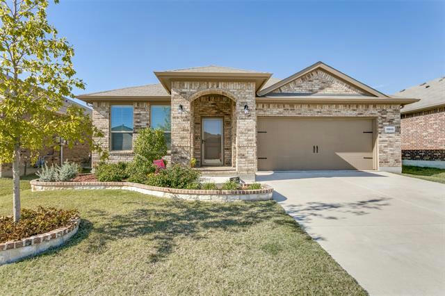 15913 TOTTENHALL PASS, FORT WORTH, TX 76247, photo 1 of 25