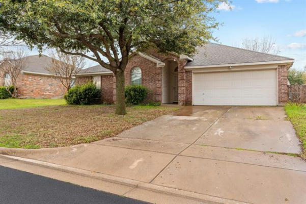 209 WHISPERING DELL LN, WEATHERFORD, TX 76085, photo 2 of 28