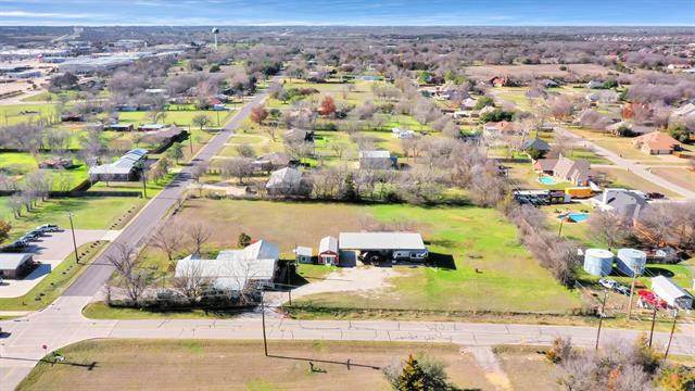 301 LAKESHORE DR, WEATHERFORD, TX 76087, photo 1 of 17