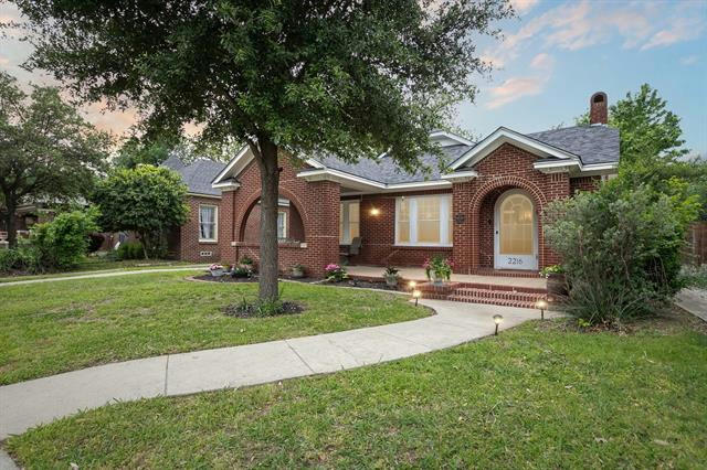 2216 5TH AVE, FORT WORTH, TX 76110, photo 1 of 39