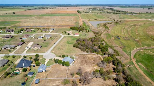 000 TWIN CREEKS CIRCLE, PILOT POINT, TX 76258, photo 3 of 15