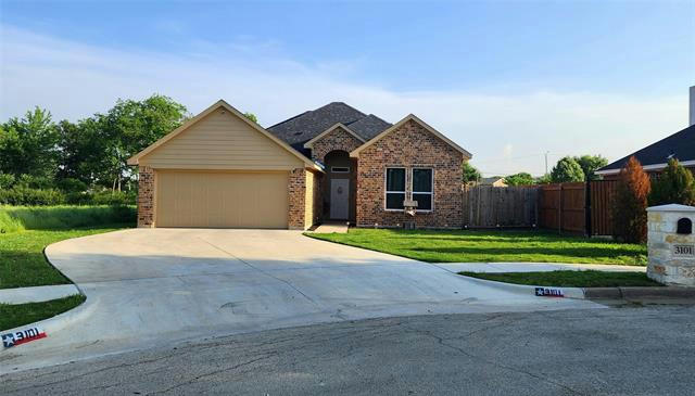 3101 EASTCREST CT, FORT WORTH, TX 76105, photo 1 of 29