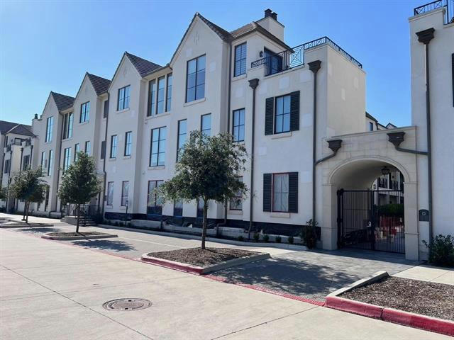 5270 TOWN AND COUNTRY BLVD APT 111B, FRISCO, TX 75034, photo 1 of 39