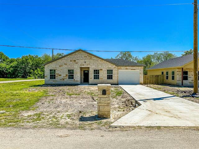301 SW 6TH ST, KERENS, TX 75144, photo 1 of 21