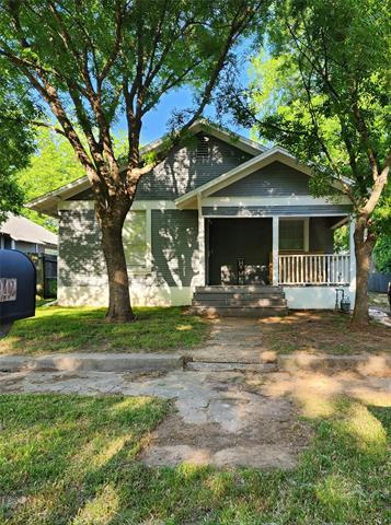 942 N COMMERCE ST, GAINESVILLE, TX 76240, photo 1 of 30