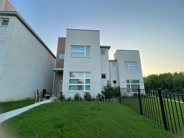 340 OAKBEND DR, LEWISVILLE, TX 75067, photo 1 of 25