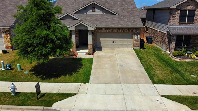 6244 SKYSAIL RD, FORT WORTH, TX 76179, photo 2 of 38