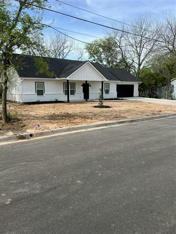 808 JAMESON ST, WEATHERFORD, TX 76086, photo 1 of 24