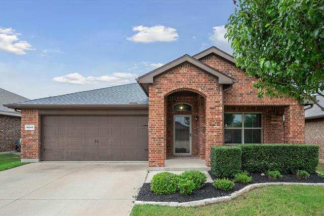 10245 ALMONDTREE DR, FORT WORTH, TX 76140, photo 1 of 27
