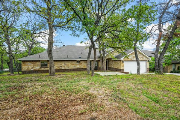 901 HIGHWOODS TRL, FORT WORTH, TX 76112, photo 4 of 40