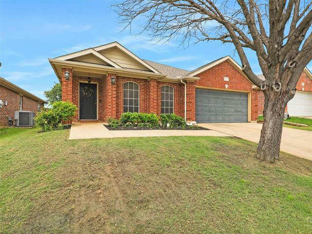 13229 EVERGREEN DR, FORT WORTH, TX 76244, photo 1 of 32