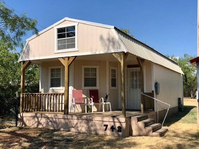 748 CLEMENT AVE, ALBANY, TX 76430, photo 1 of 13