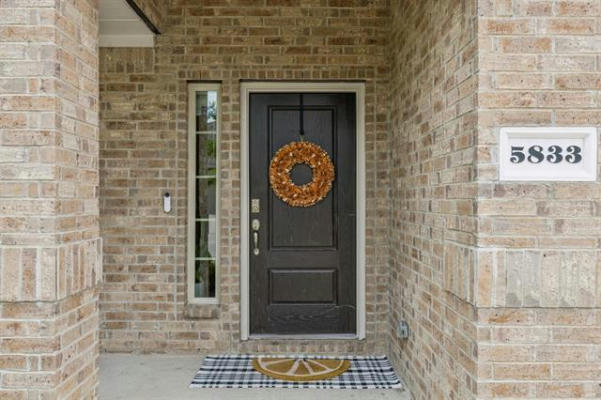 5833 MELVILLE LN, FORNEY, TX 75126, photo 3 of 37