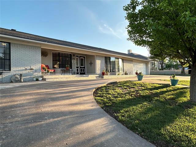 2602 33RD ST, SNYDER, TX 79549, photo 1 of 30