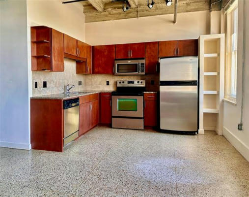 221 W LANCASTER AVE UNIT 7005, FORT WORTH, TX 76102, photo 5 of 32