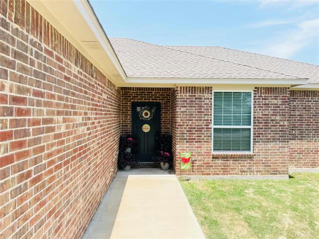 402 COLONY ST, EASTLAND, TX 76448, photo 1 of 27