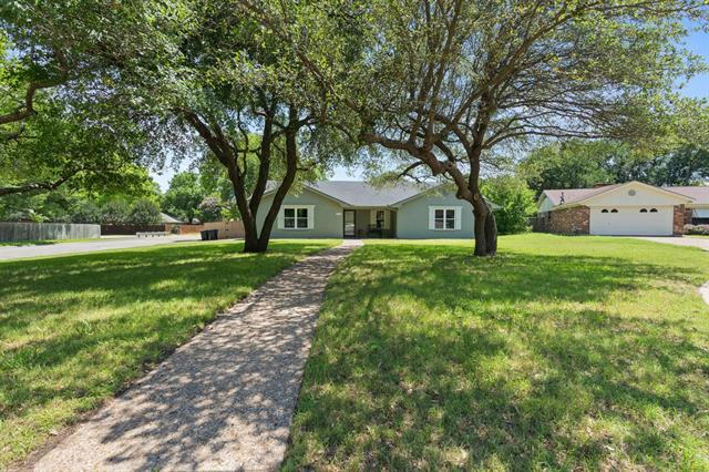 1001 HYDE PARK CT, CLEBURNE, TX 76033, photo 1 of 33